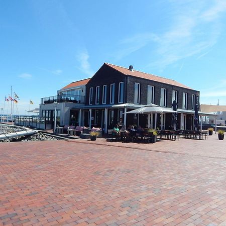 Traumhaftes freistehendes Ferienhaus, an der See, Strand, Yachthafen, W-Lan Bruinisse Exterior foto